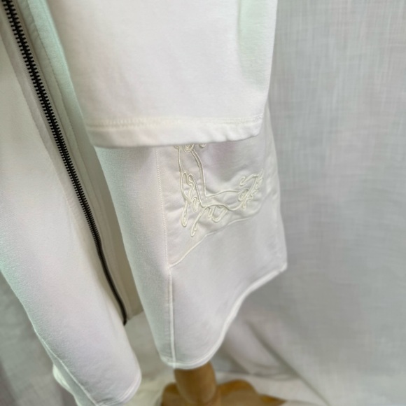 Soft Surroundings Embroidered Long Full Zip Soft White Jacket and Pockets Size L - Picture 9 of 14